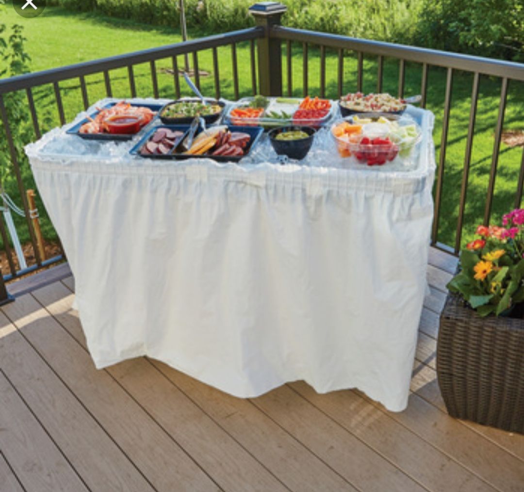 Banquet Table