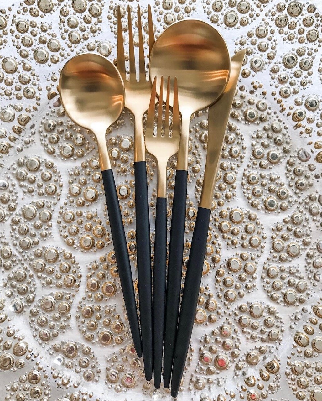 Modern Style Black/Gold Flatware